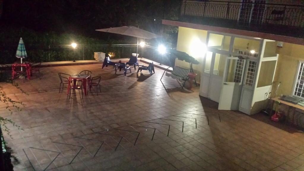 Le Streghe Di Roma Hotel Buitenkant foto